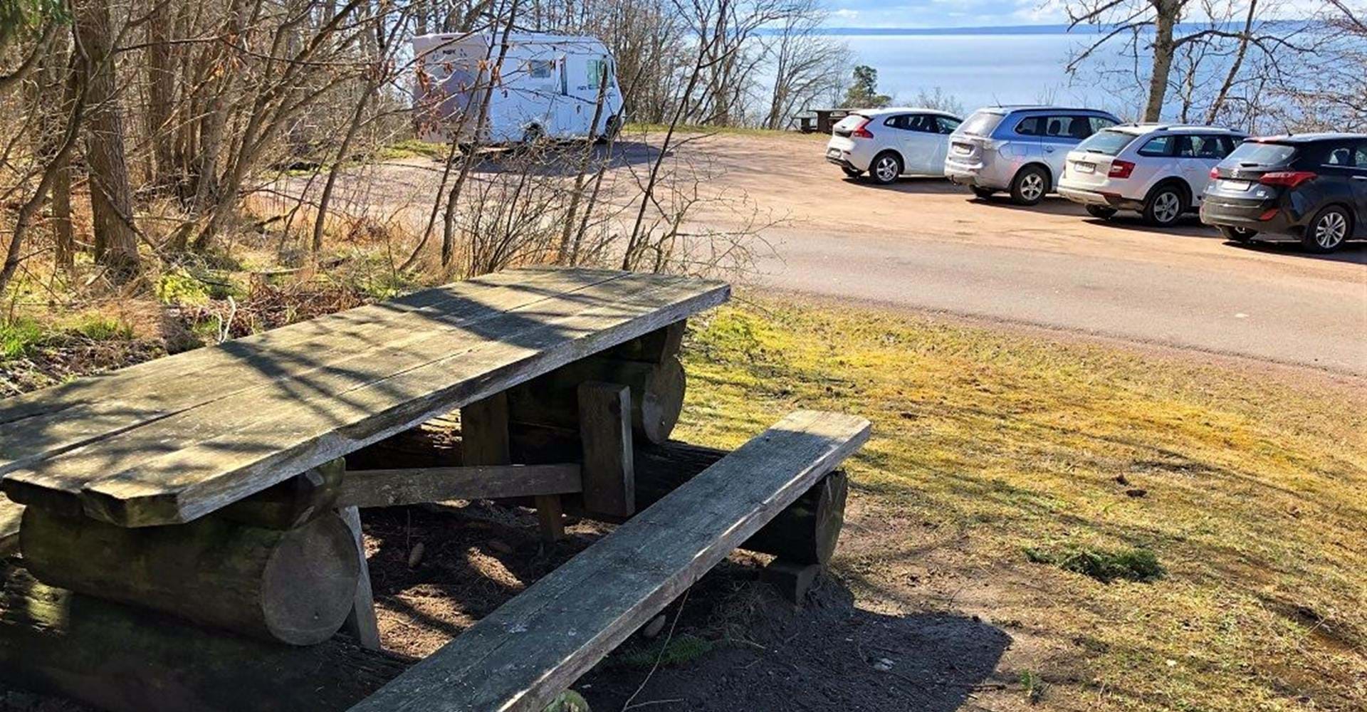 Rastplats norr om Pers sten. 
Etapp: Omberg runt, Signaturleden. 
Ödeshög. 