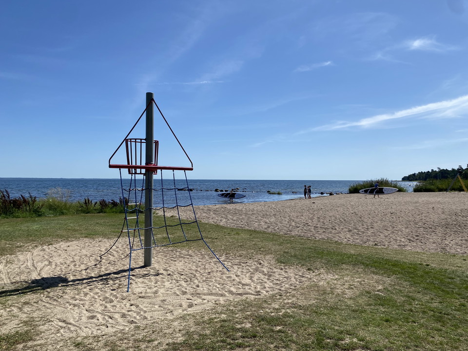 Klätternät och strand