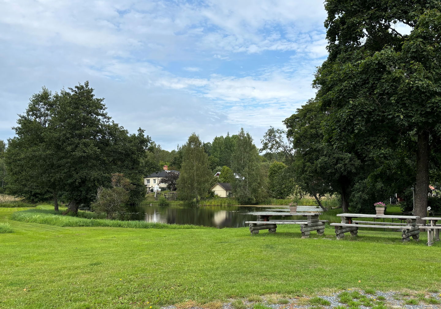 Vy över dammen, Larsbo