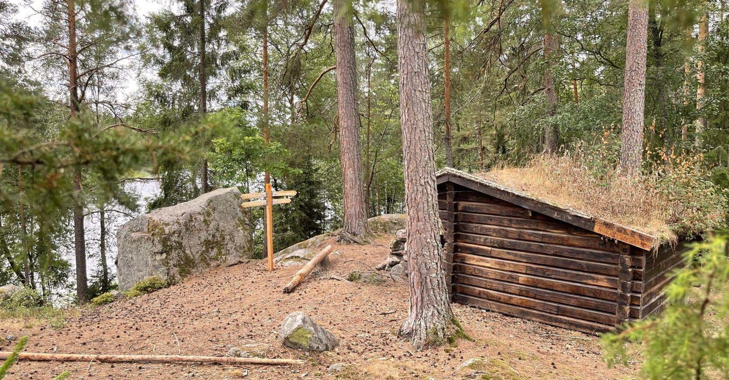 Vindskydd och bänkbord vid Nedre Långsjön,
Etapp: Rimforsa - Sätravallen
Linköpings kommun