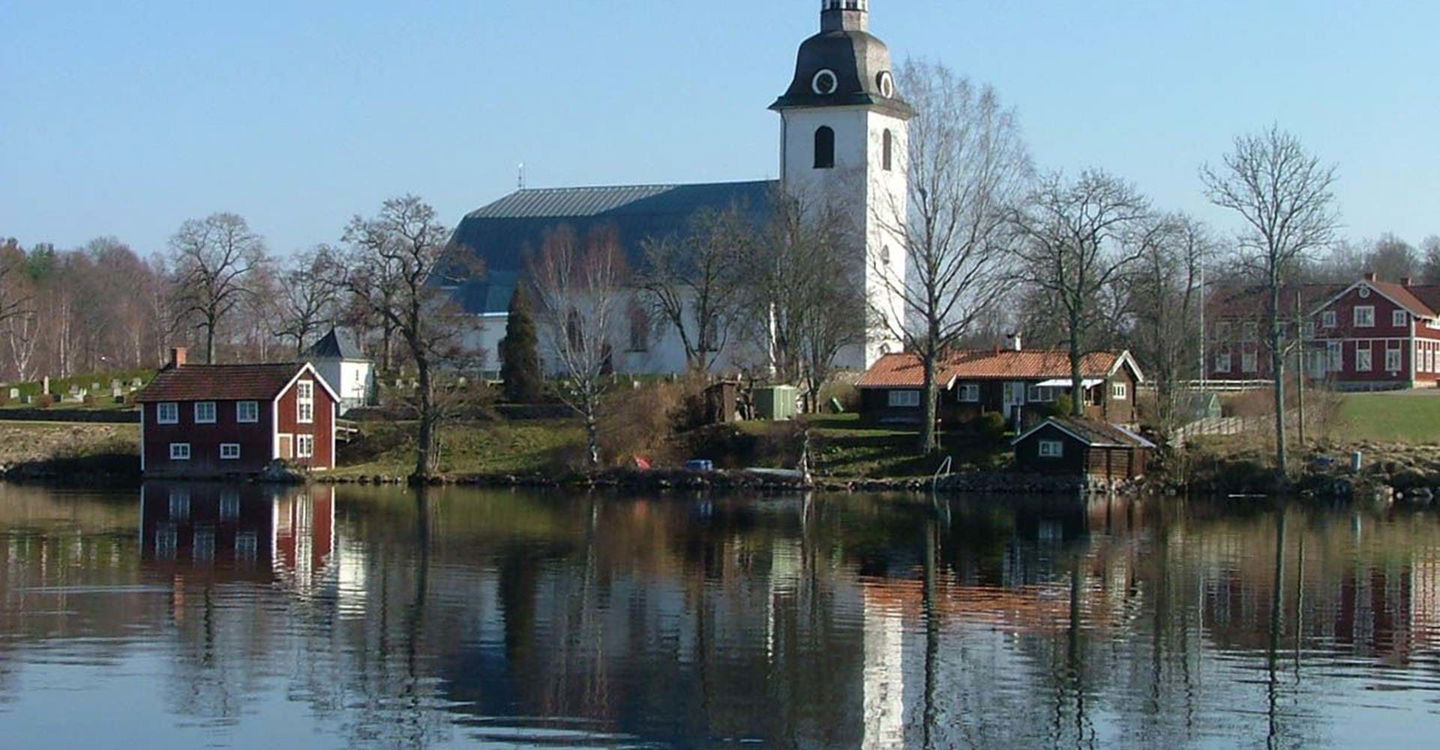 Norra Vi kyrka
Ydre