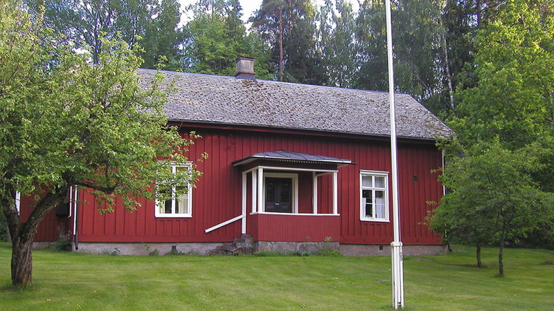 Old pavilion, school house and soldiers home in Ölme