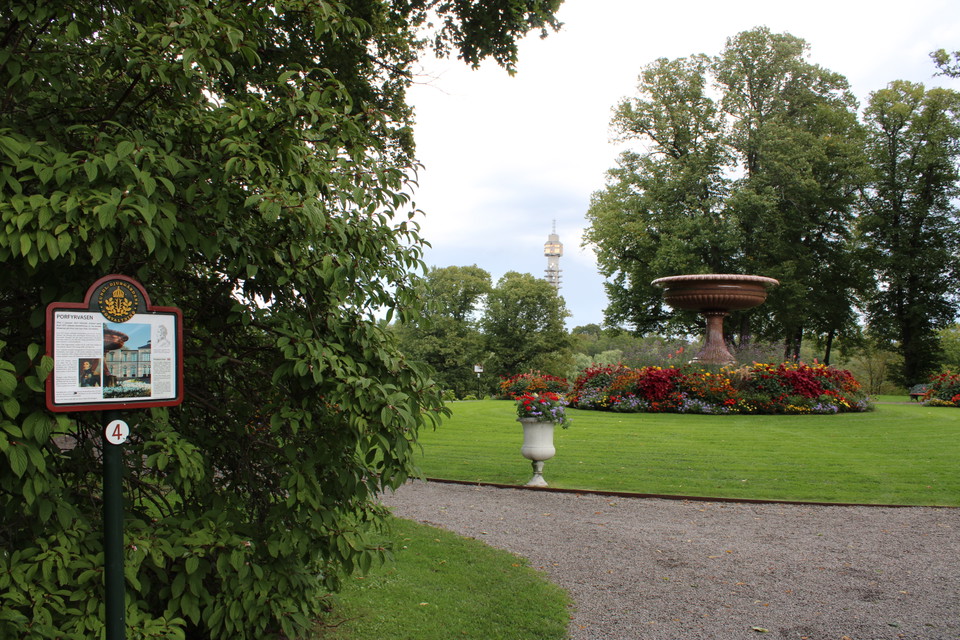 Porfyrvasen vid Rosendals slott.