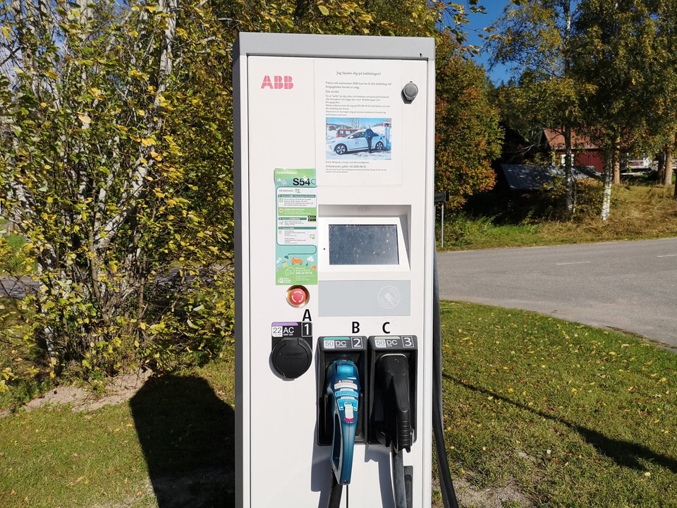 Laddstation Charge & Drive