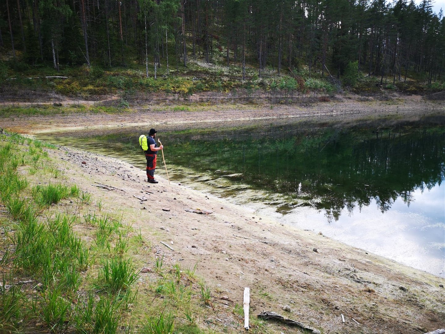 Stråsjöleden passerar Gröntjärns Naturreser