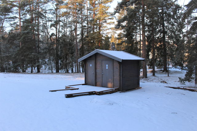 Dass/toalett i Brandalsund naturreservat