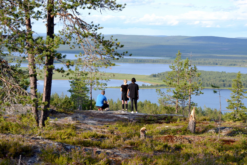 Uppe på Grelsbyberget har du fin utsikt över Överkalix