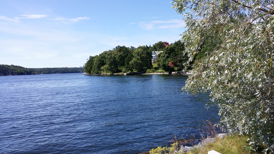 Utsikt åt sydväst från pir i Brevik. Foto Lidingö stad