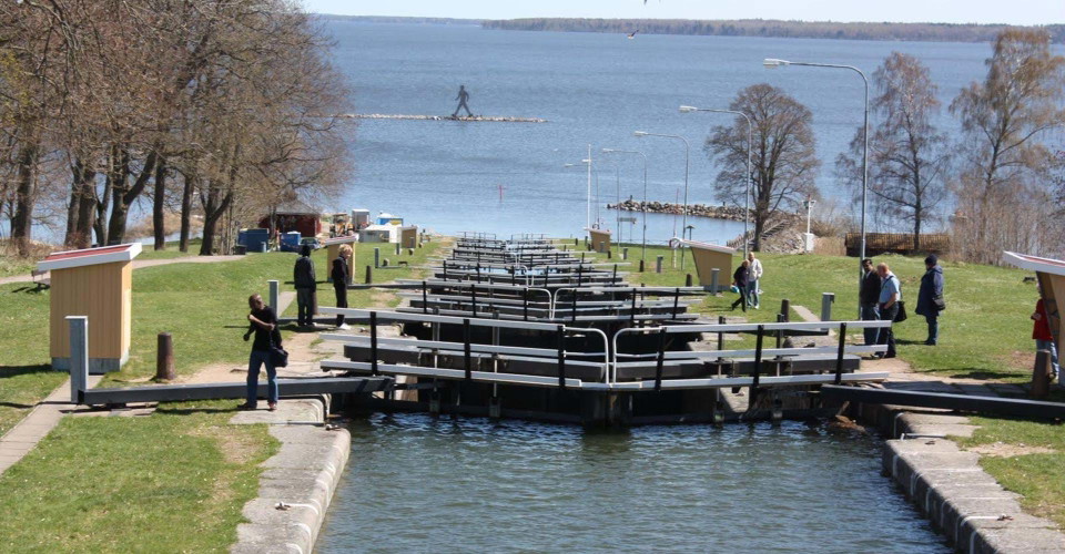 Slusstrappan Carl Johan vid Bergs slussar.
Etapp: Borensberg-Berg, Berg-Trädgårdsföreningen
Linköping