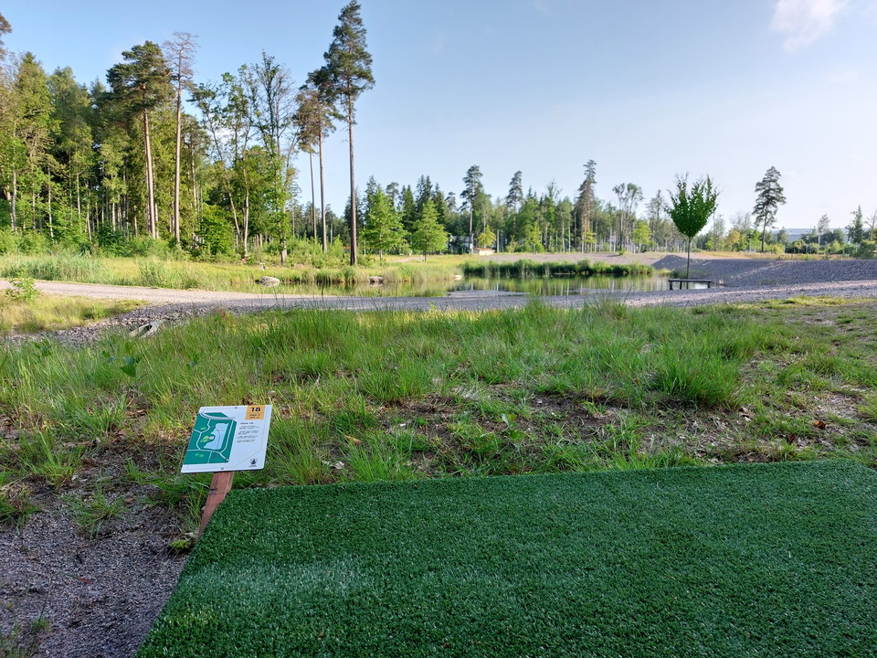 Tee #18 med måtten 3.8 x 1.8m