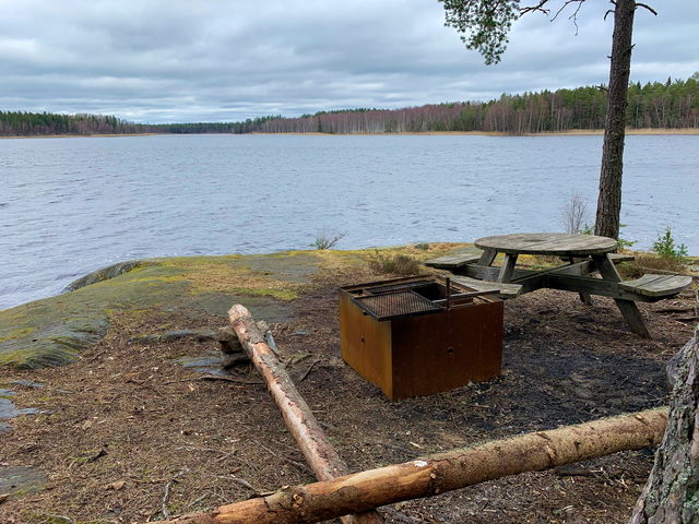 Rast- och eldplats, Kornamossen