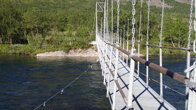 Suspension bridge Darreädno
