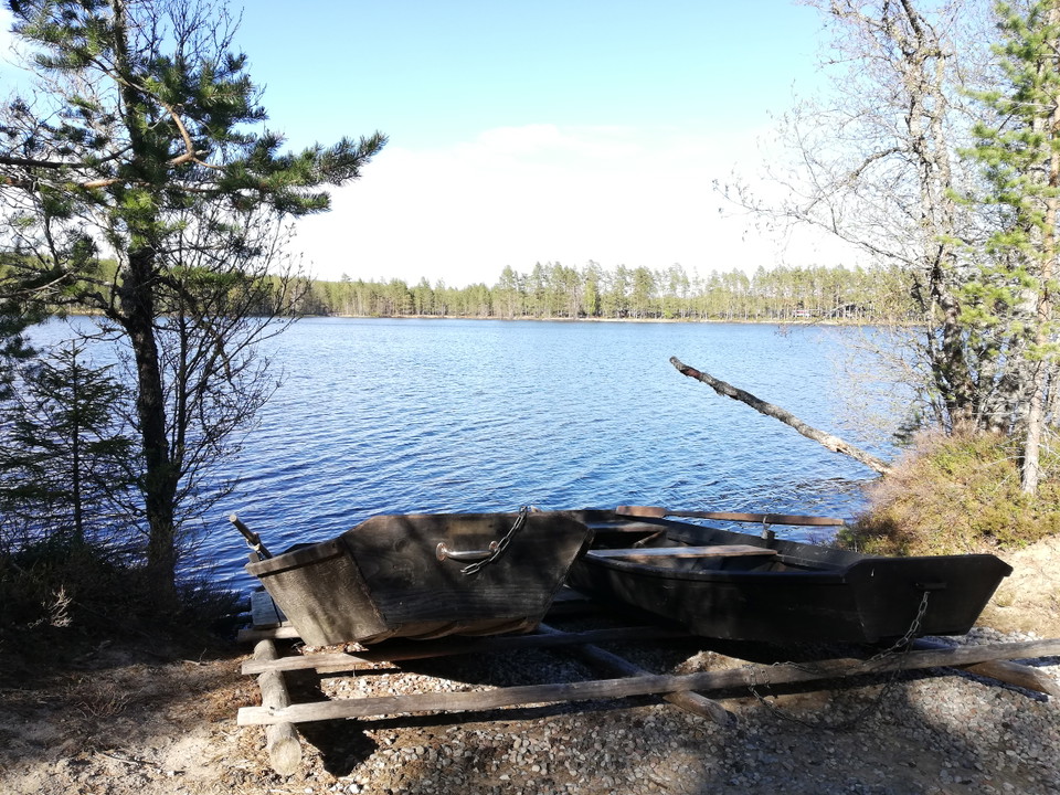 Roddbåtar finns för uthyrning