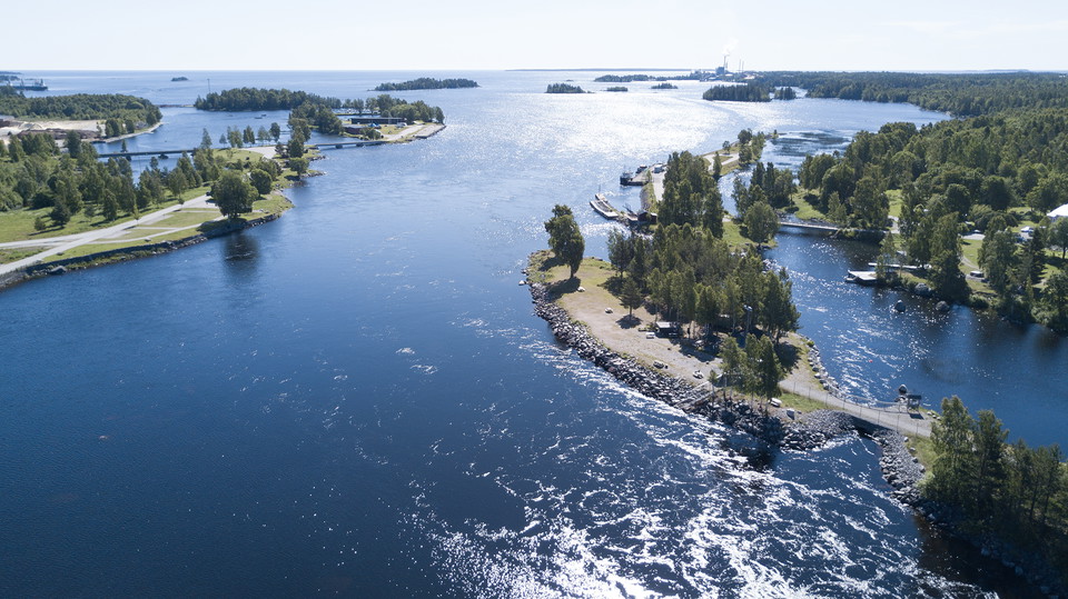 Ljusnans mynning - Ett av landets bästa plats för sportfiske. Här finns stora chanser till lax och öring.