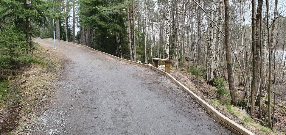 Maxingeslingan sydväst om sjön. Här går det uppför.