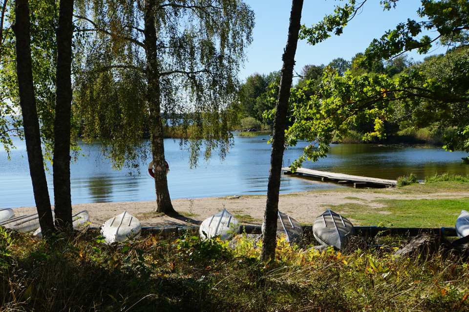 Herrfallets badstrand, Hjälmaren