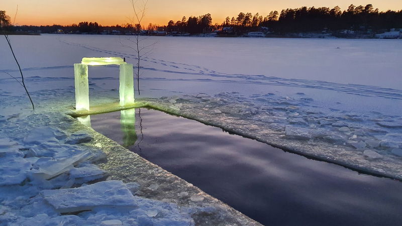 Winter bathing