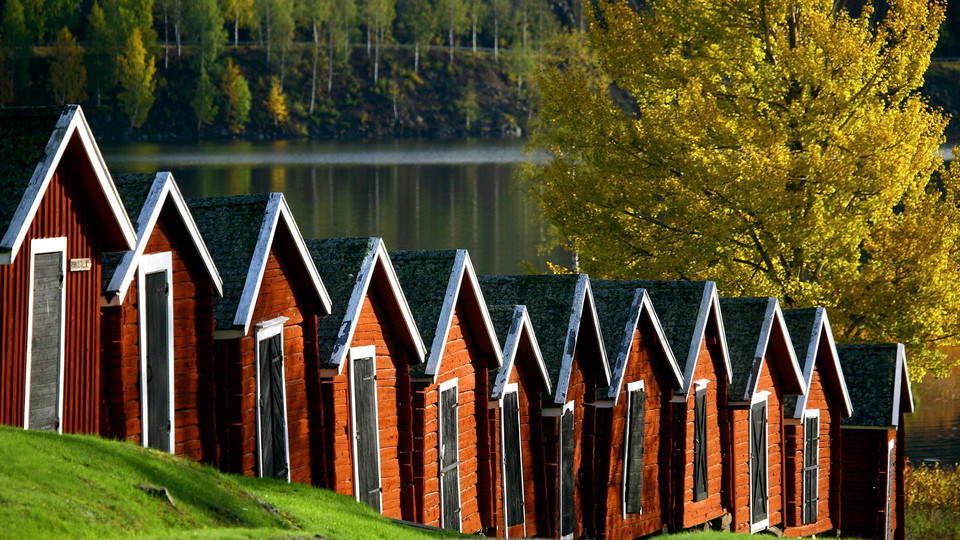 Röda stugor i Nordingrå