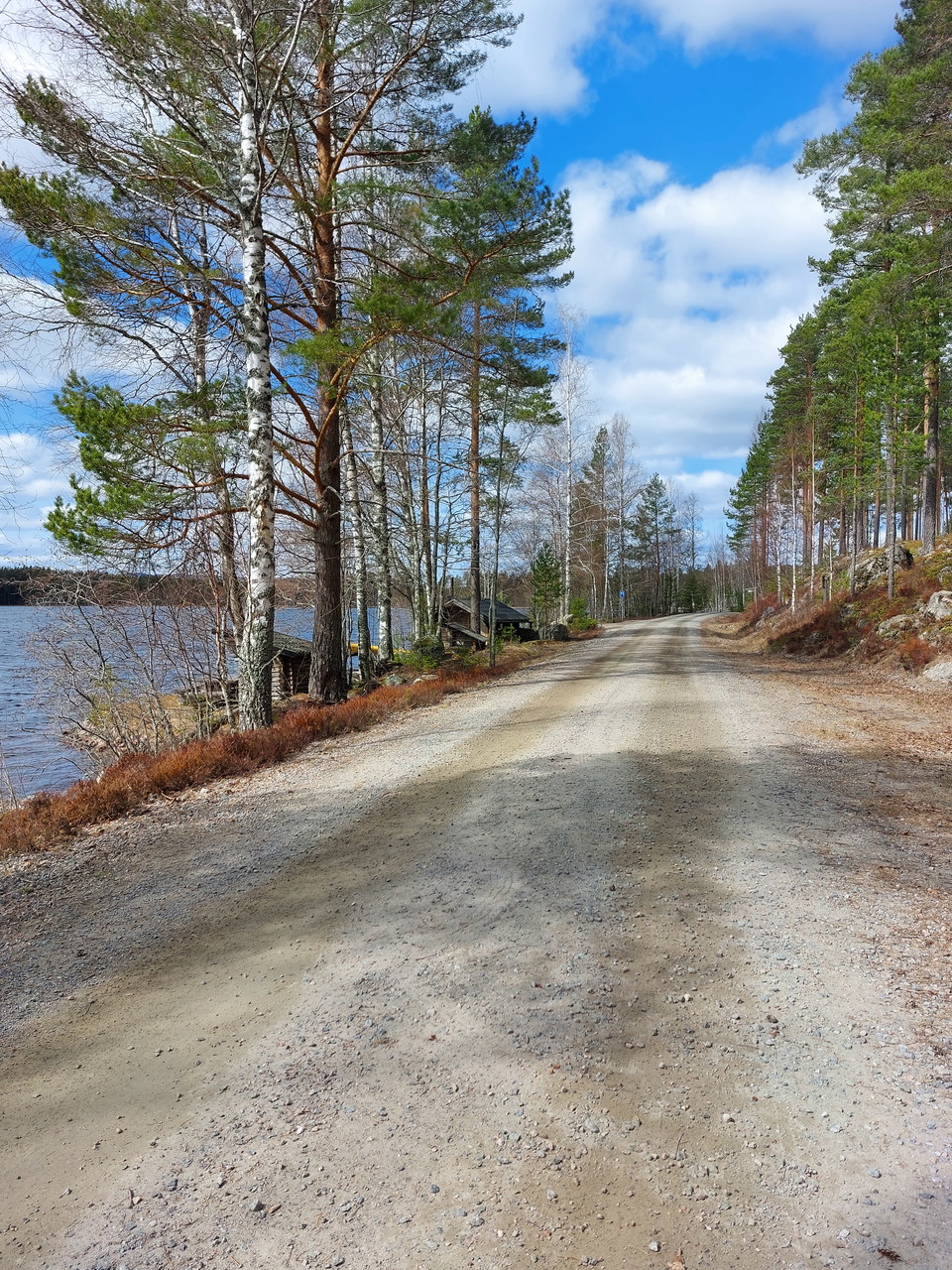 Grusväg längs Sången