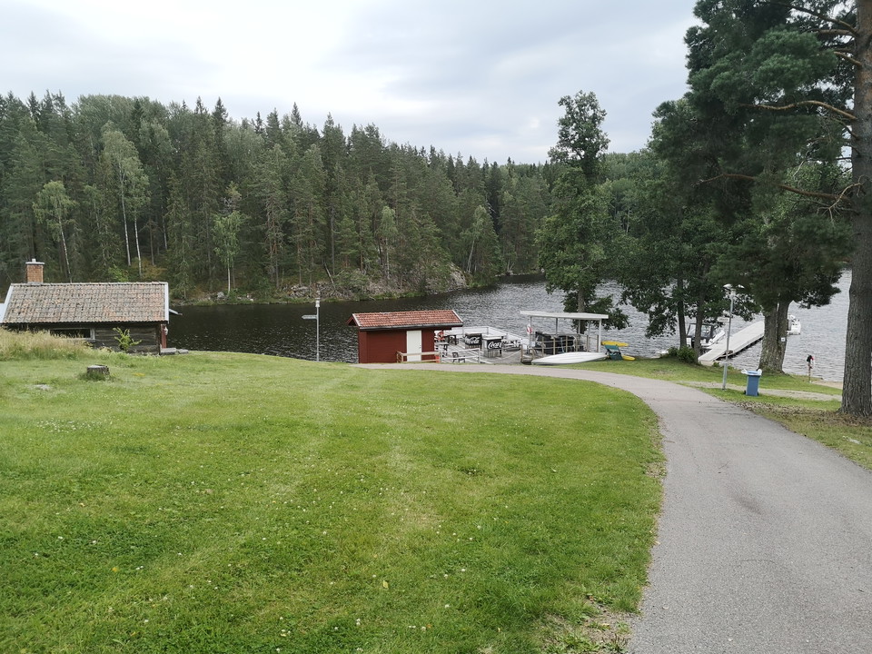 Badplats/Bryggor Gladtjärn