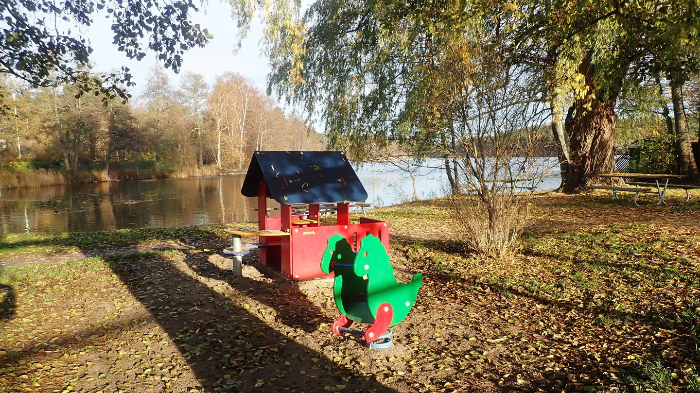 Kottlabadets lekplats. Foto Lidingö stad