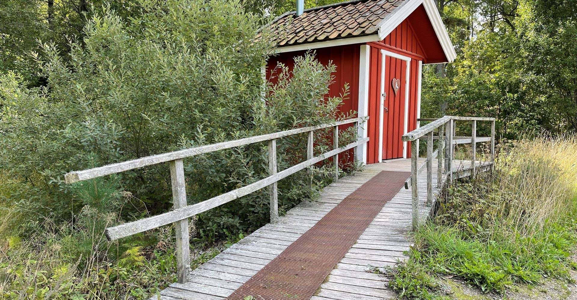 Tillgänglighetsanpassad torrtoa vid Ekäng.
Etapp: Hovetorp-Vidingsjö, Ullabergs och Mossens våtmarker, rundslinga
Linköping