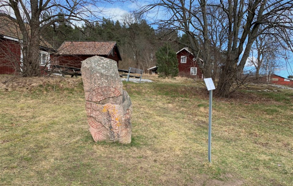 Jofrid had the inscription of this stone made about 1000 years ago.