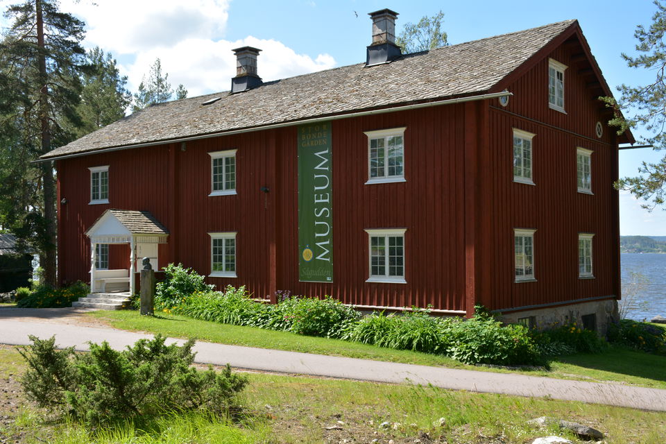 Storbondegården, en äldre faluröd byggnad