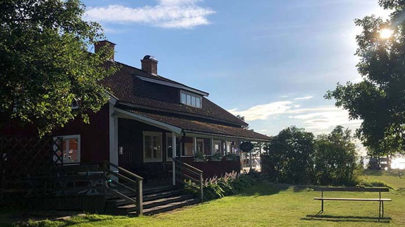 Hults Sommarhem- summer open flea market