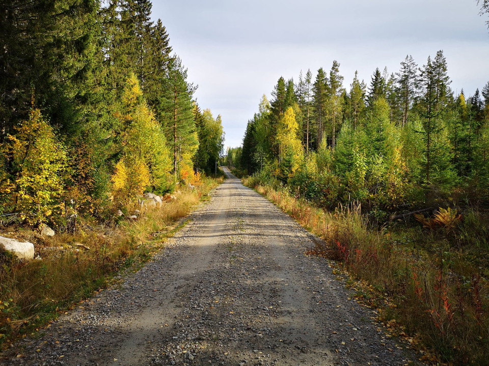 Grusväg om man inte går över Öråsen.