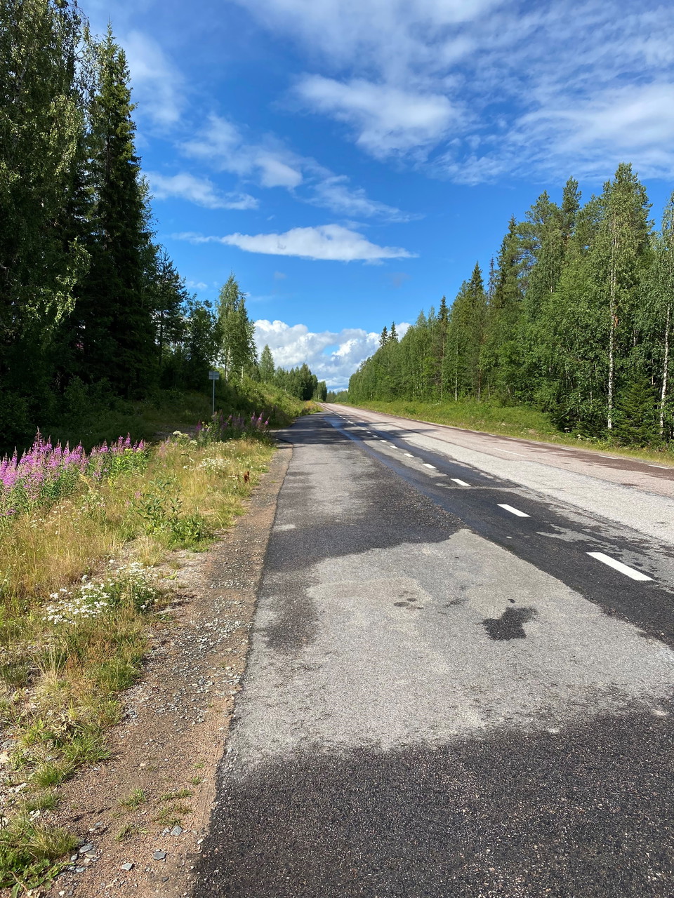 The Parking lot next to Brudslöjan