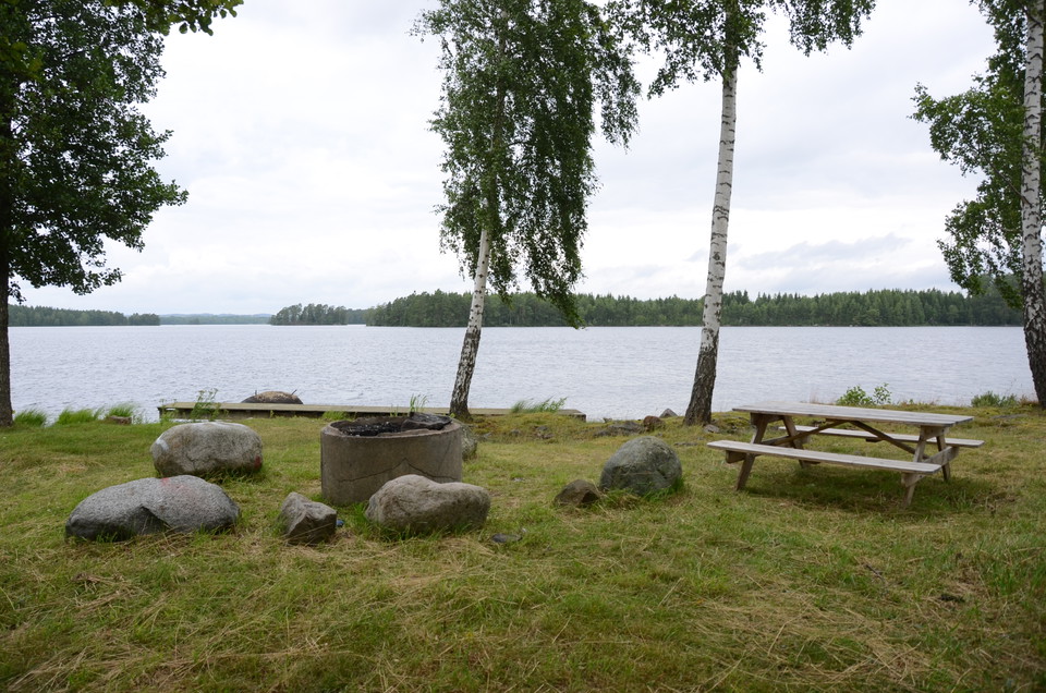 Grillplats och bänkbord
