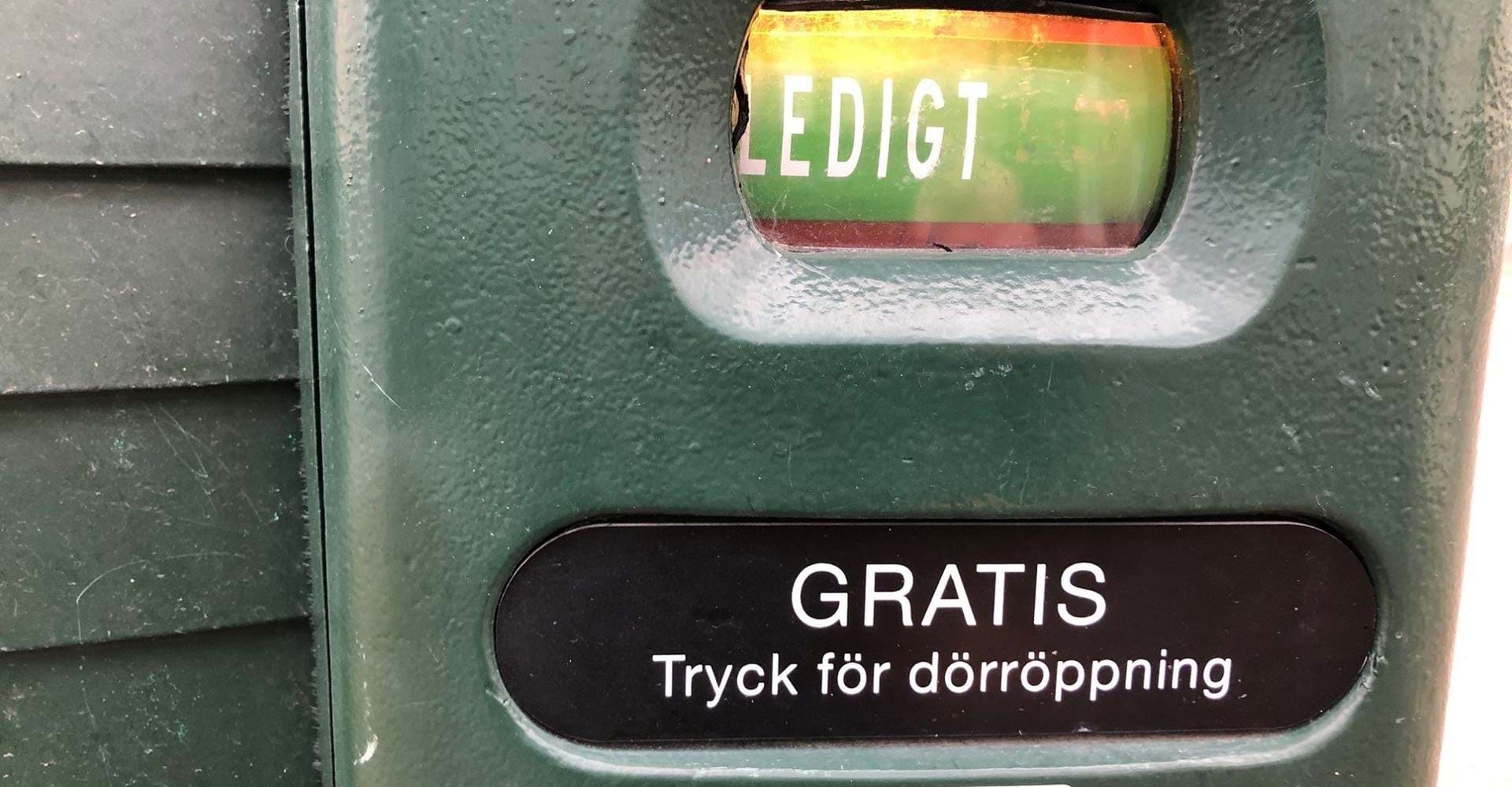 Offentlig toalett på yttre borggården, Storgatan.
Linköping.