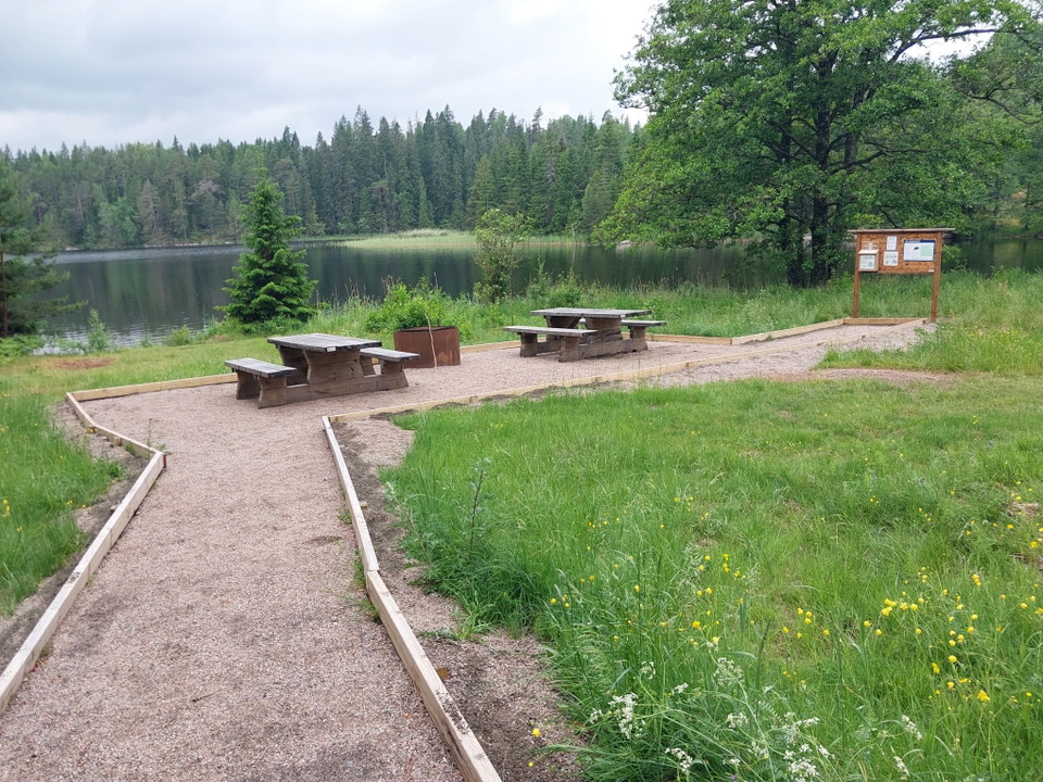 Trivselområde vid Stor-Älgsjön.