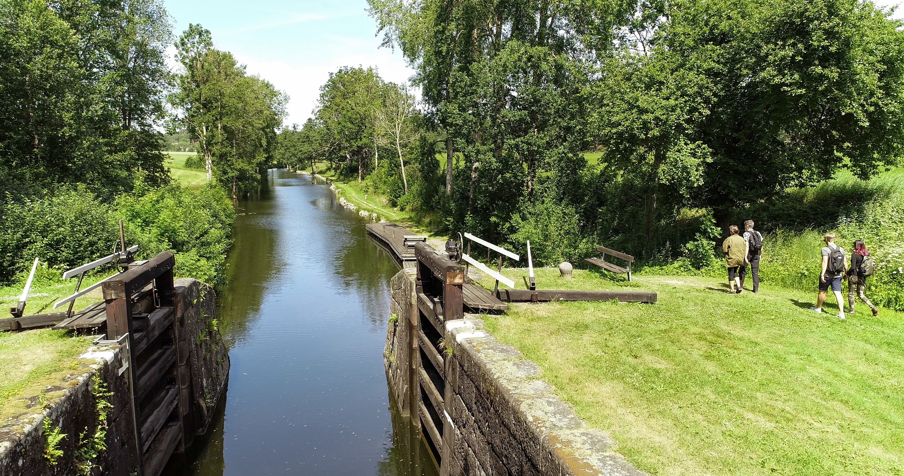 Nedre delen av Hovetorp slussar. Handdrivna slussar vid Kinda kanal.