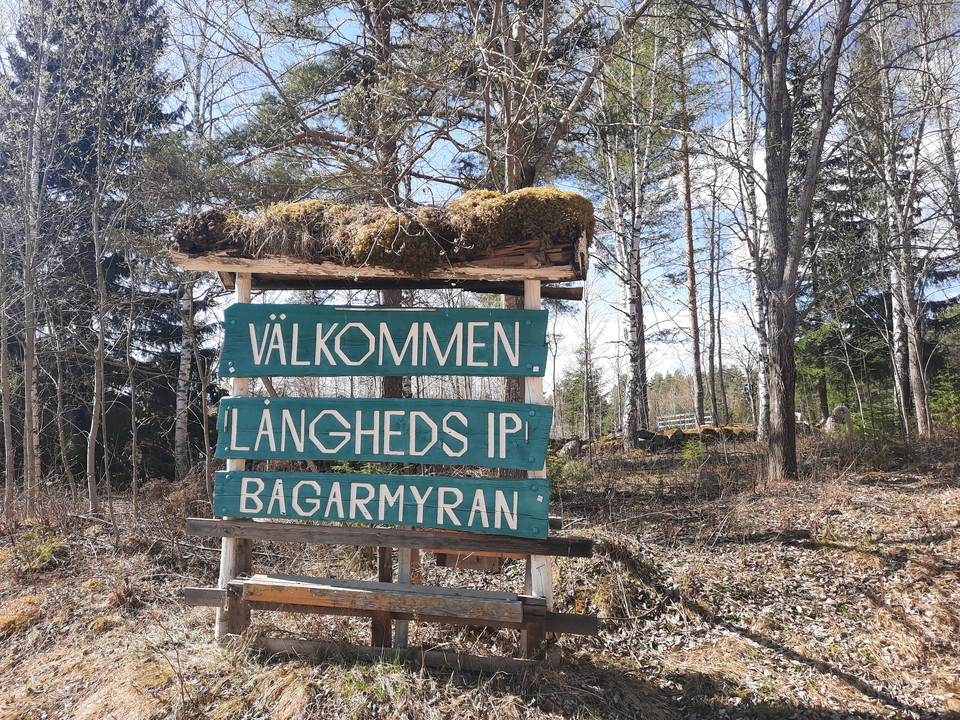 Klassiska idrottsplatsen Bagarmyran passeras längs med rundan. Här finns lekplats, grillplats och fotbollsplan