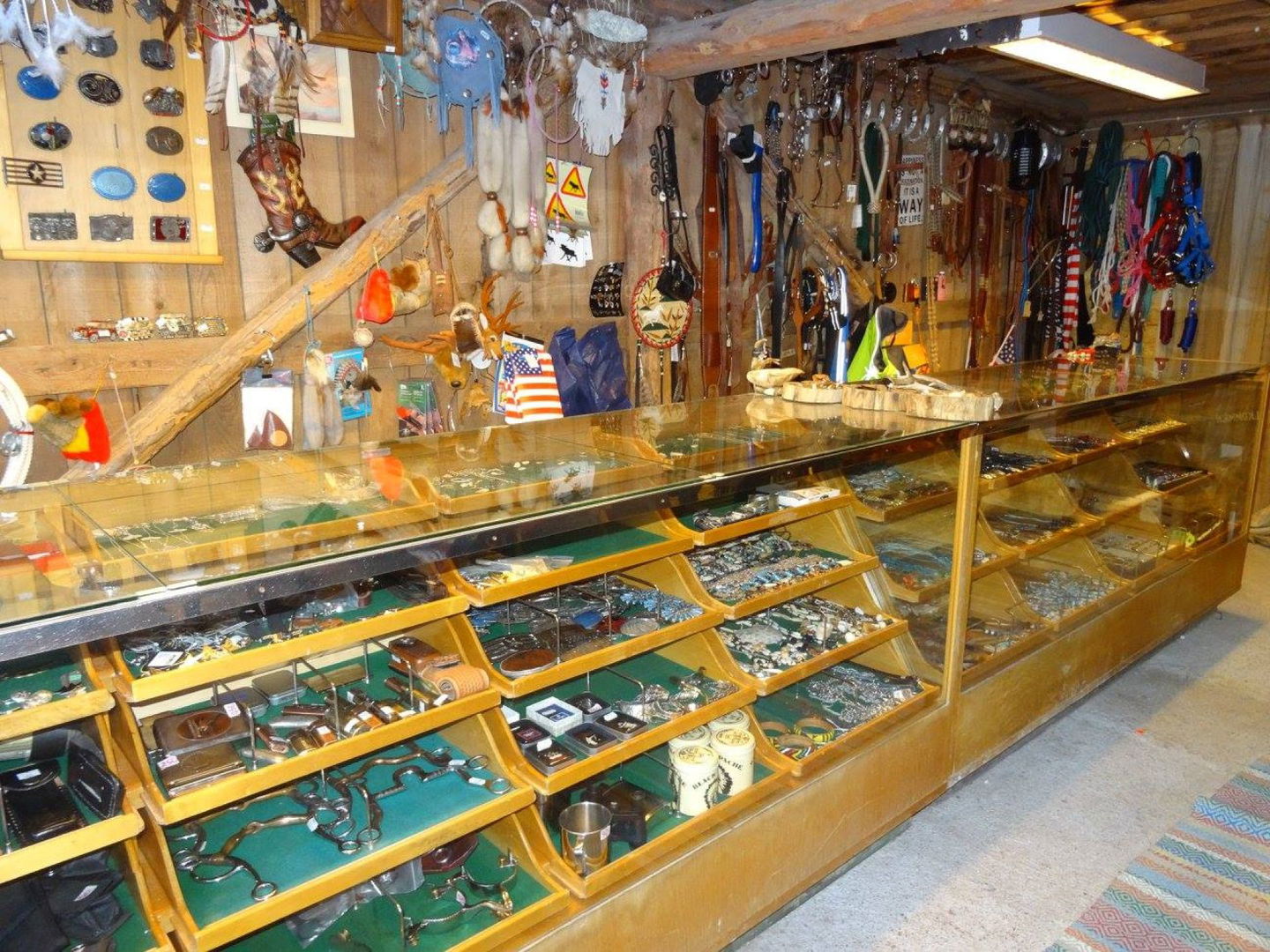 Butik Sun Dance Ranch