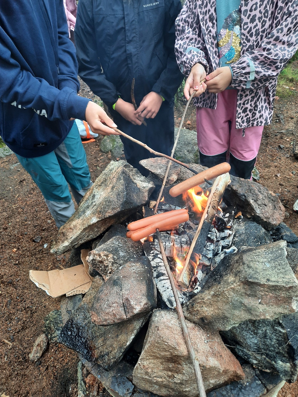Vi bjuder alla vandrare på korv