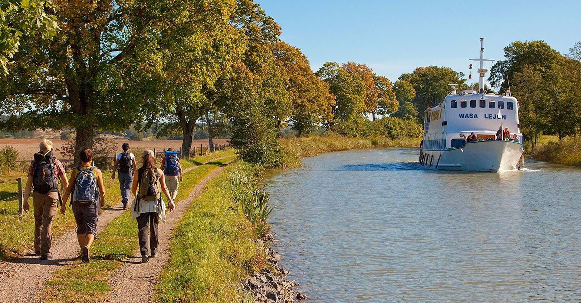 Dragvägen längs Göta kanal mellan Borensberg och Berg. BeskurenEtapp: Borensberg-BergMotalaLinköping
