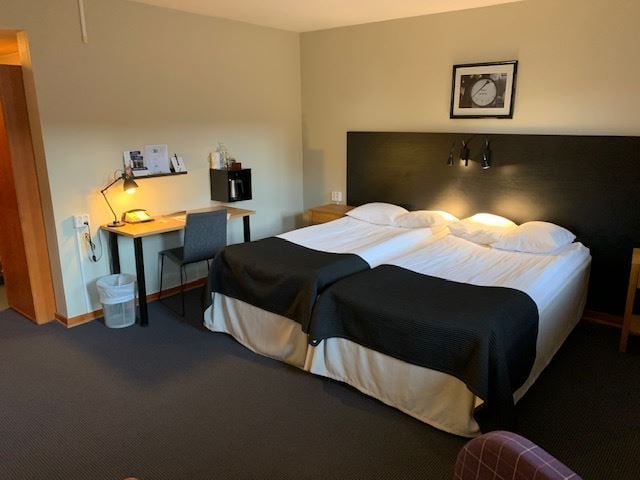 grandhotelelektra-dubbelrum-skrivbord