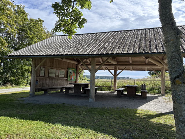 Hårby, Hjälstaviken