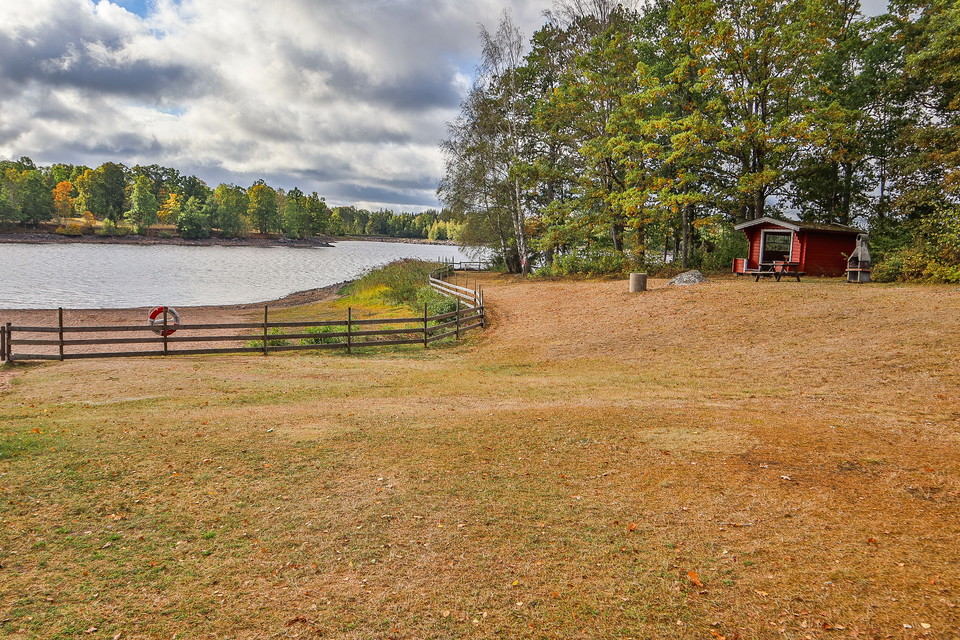 Björnasjöbadet i sjön Hultebräan