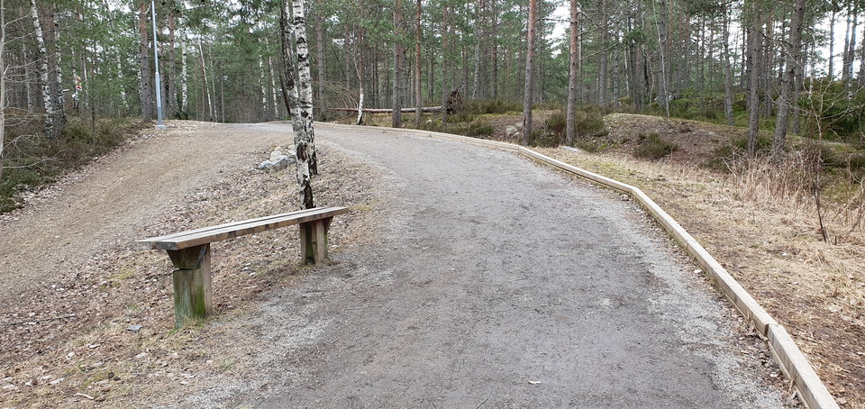 Maxingeslingan öster om sjön. Här går det uppför.