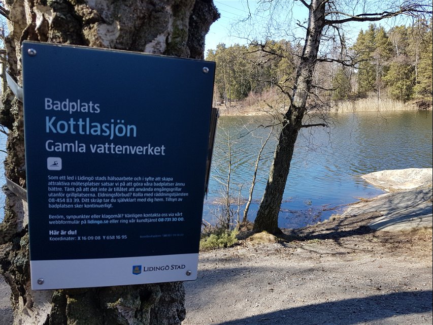 Badplats vid Gamla Vattenverket i Kottlasjön. Foto Lidingö stad.
