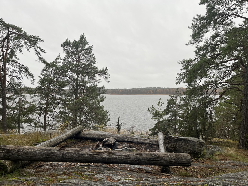 Eldplats vid scoutstugan