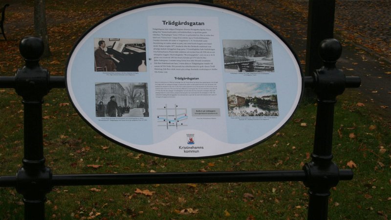 Informational signs - Old town