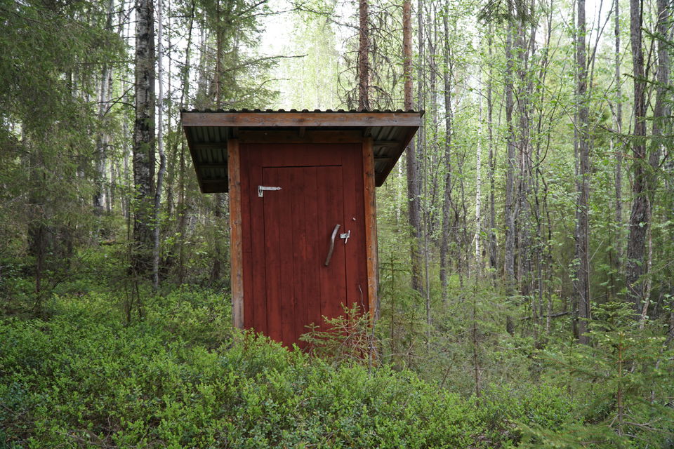 Outdoor toilet