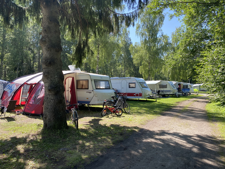 Husvagnar på campingplats