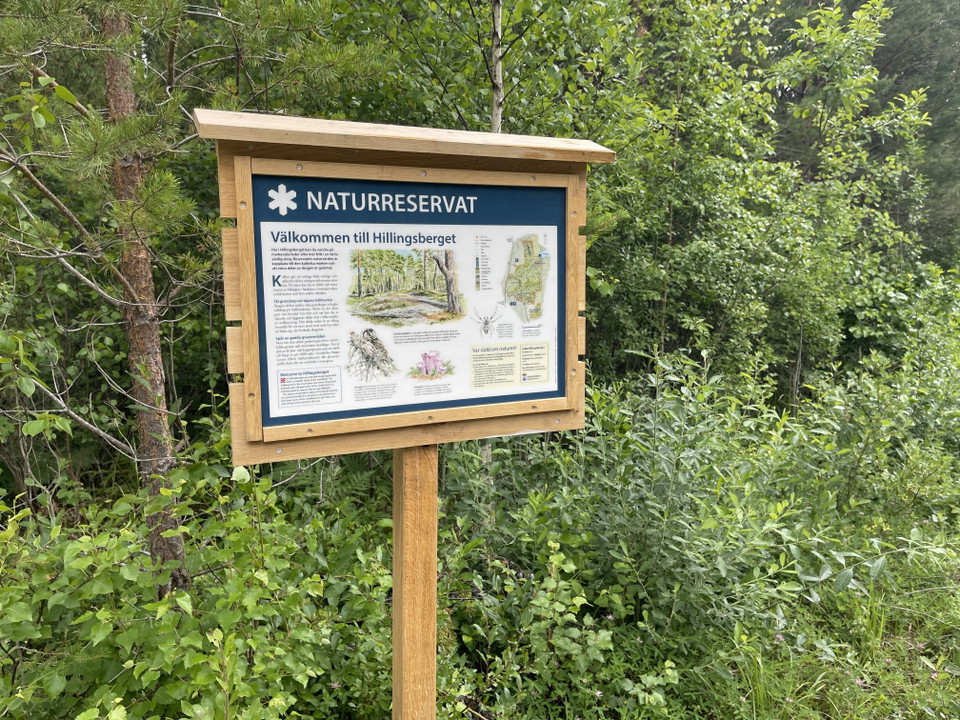 Informationstavla med text och illustrationer.
