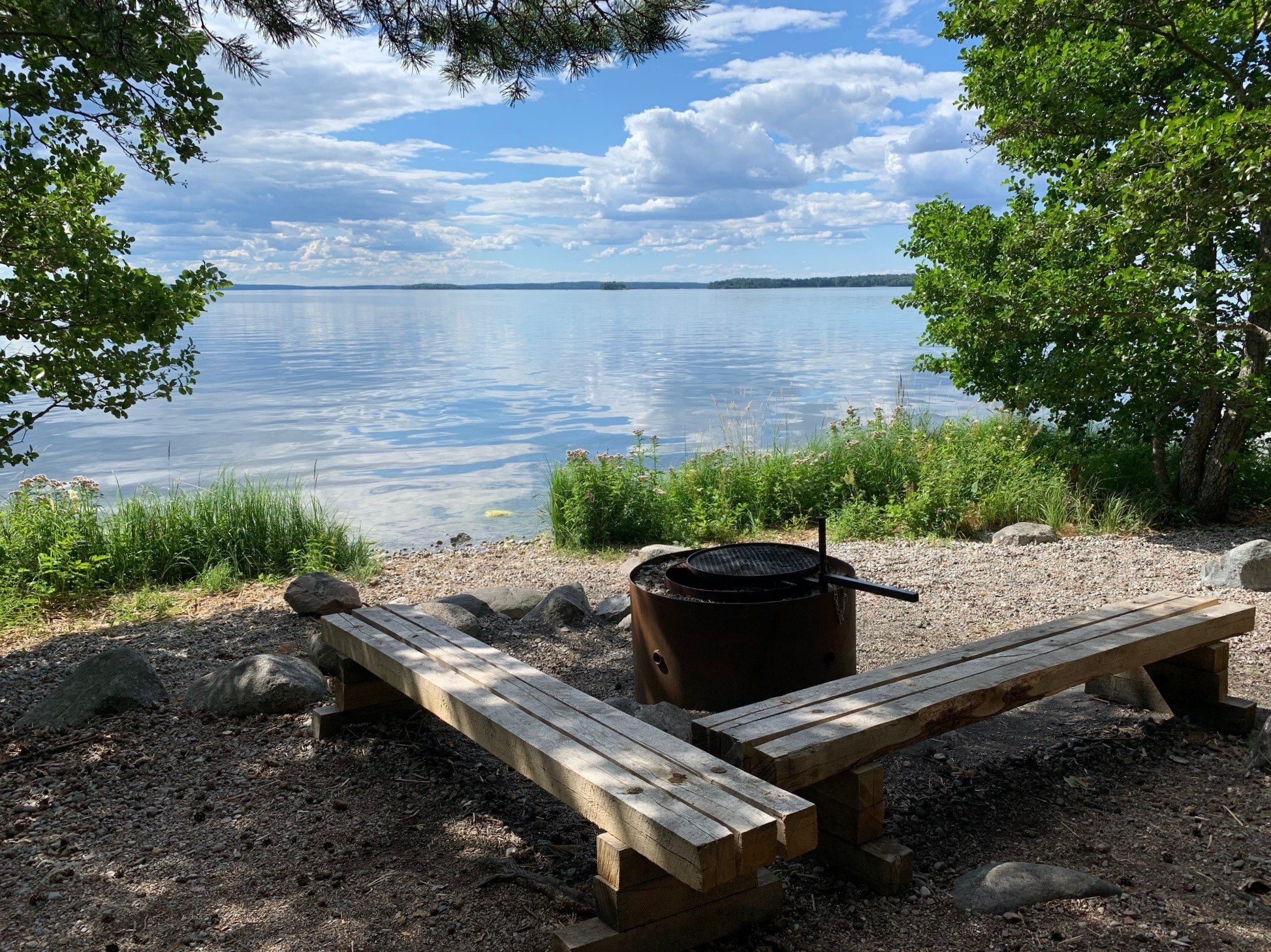 The picnic area has a firepit and a remarkable view over Lake Mälaren.